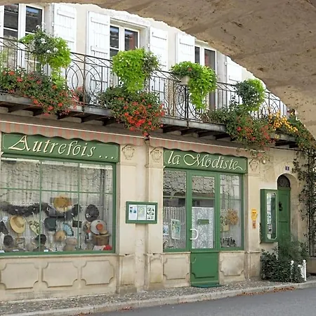 Autrefois La Modiste *