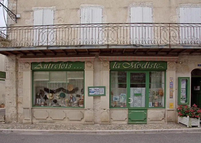 Autrefois La Modiste *