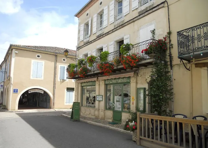 Autrefois La Modiste *